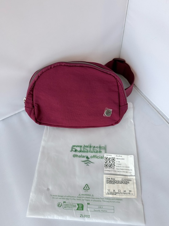 HALARA Handbags - HALARA Fanny Pack Plum Adjustable Belt Bag NWT